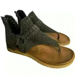 Very G Spartan Zip on Sandals Gray Studded Size 9